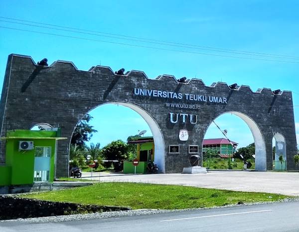 Gerbang Kampus Universtas Teuku Umar Meulaboh Aceh Barat
